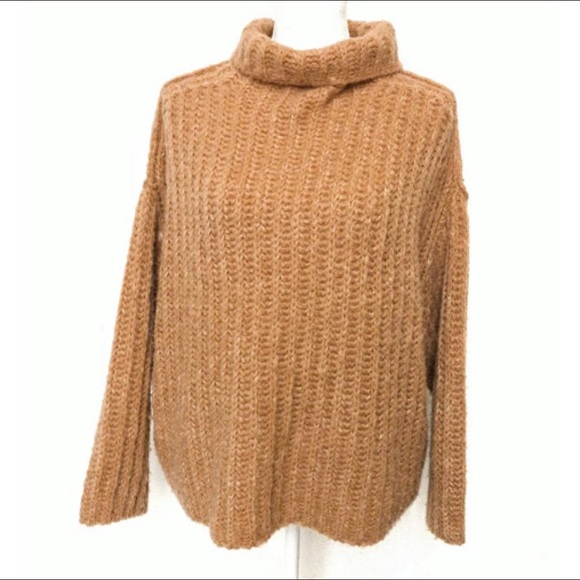 Free People Tan Wool Alpaca Cropped Oversized Sweater XS - Picture 1 of 15